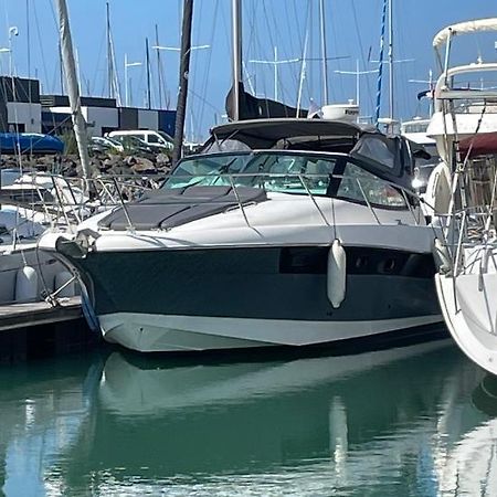 Une Nuit Sur Un Bateau Linge & Menage Inclus Λα Ροσέλ Εξωτερικό φωτογραφία
